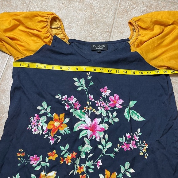 Anthropologie Feathers by Tolani Floral Tunic with Yellow Sleeves Size Medium - Picture 7 of 8